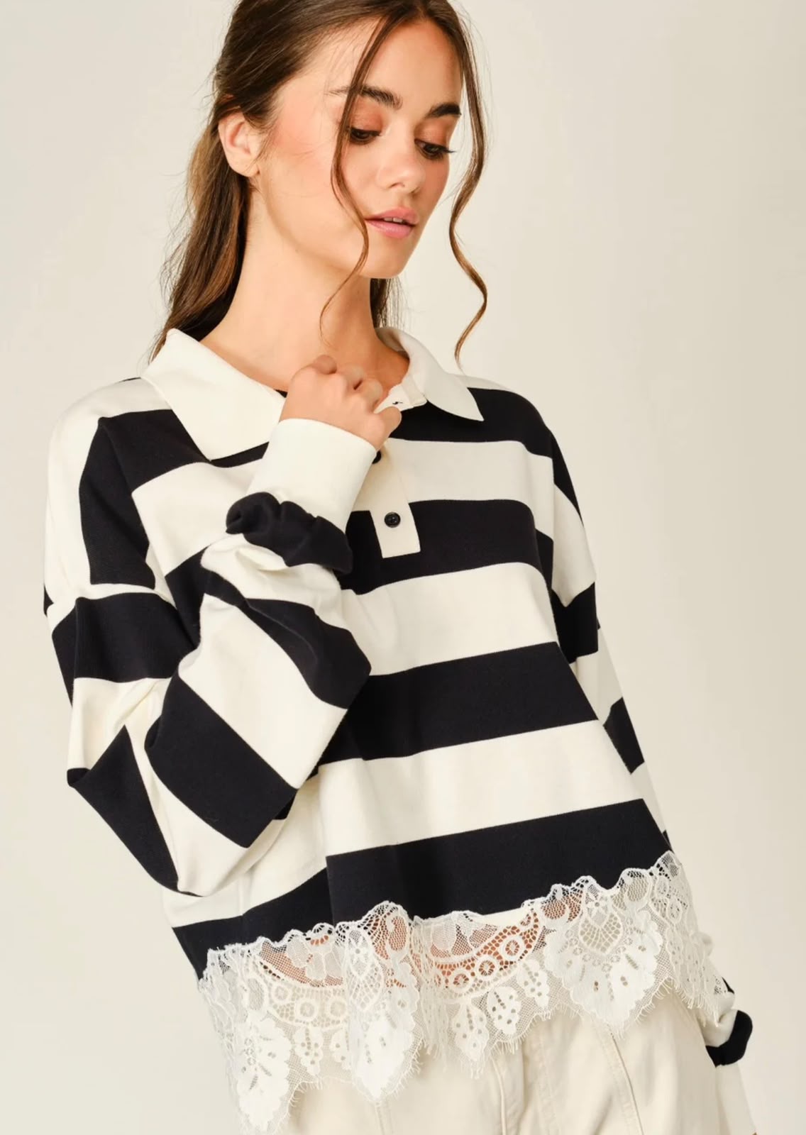 BLUSA RAYAS CON LACE
